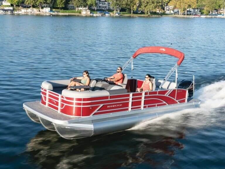 Water Activities with Cape Family Boat Rental on Lake Bennington