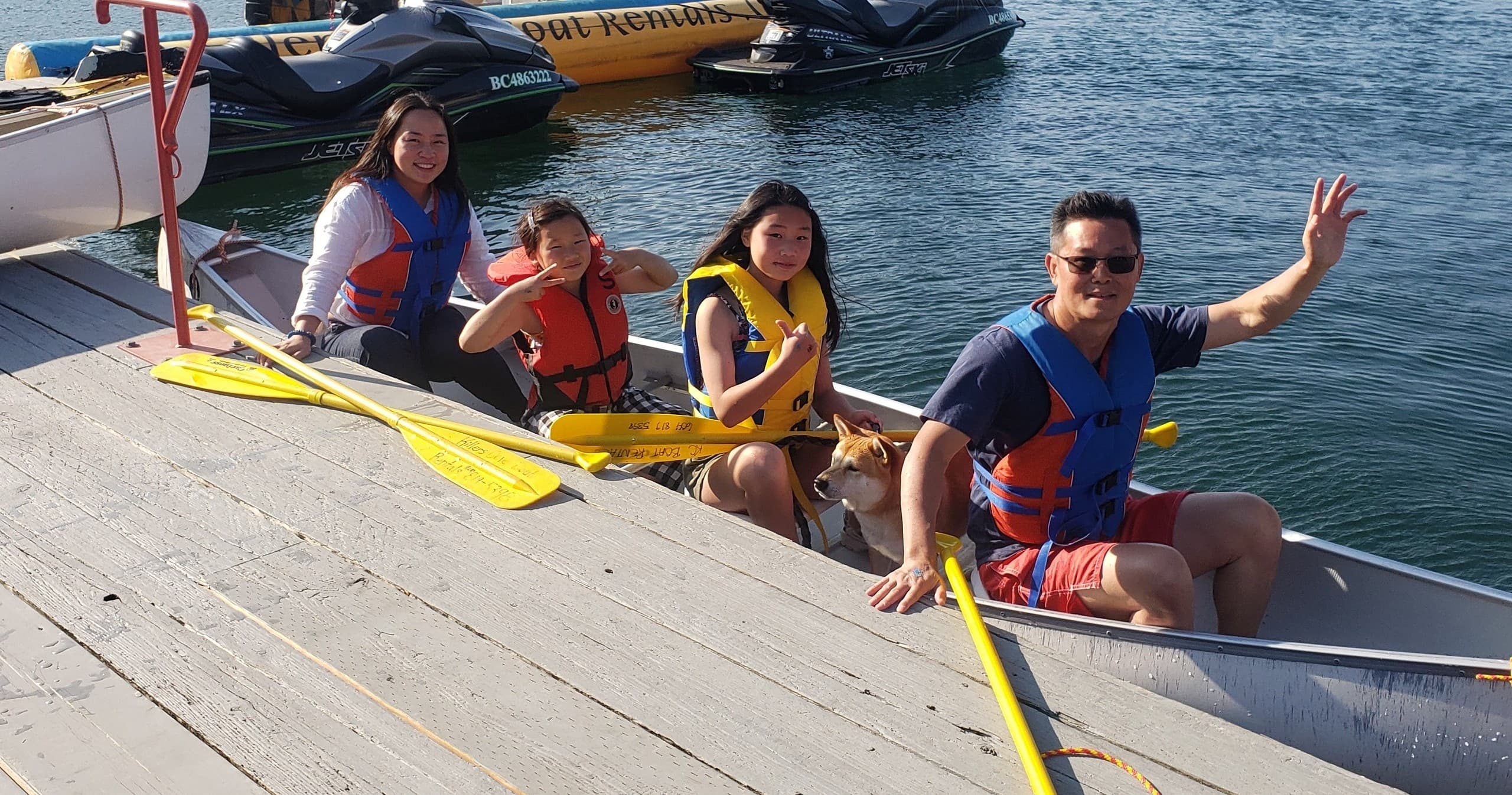 Water Activities with Killer's Cove Boat Rentals on Harrison River