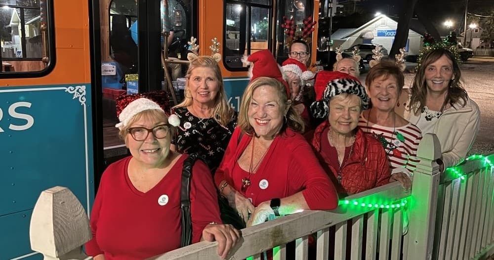 Christmas Carol Trolley Tour in Sarasota, FL