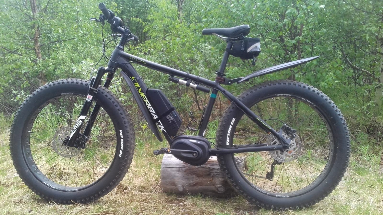 E-Fatbike Adventure with Hetta Huskies in Enontekiö