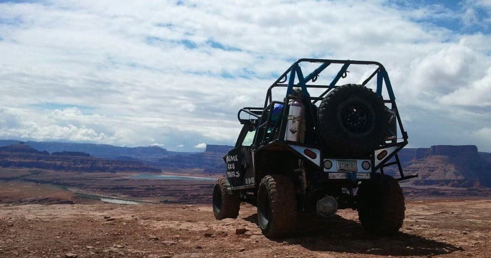 Explore Moab Canyon: Scenic Off-Road 4x4 Tours Through Red Rock Wonders