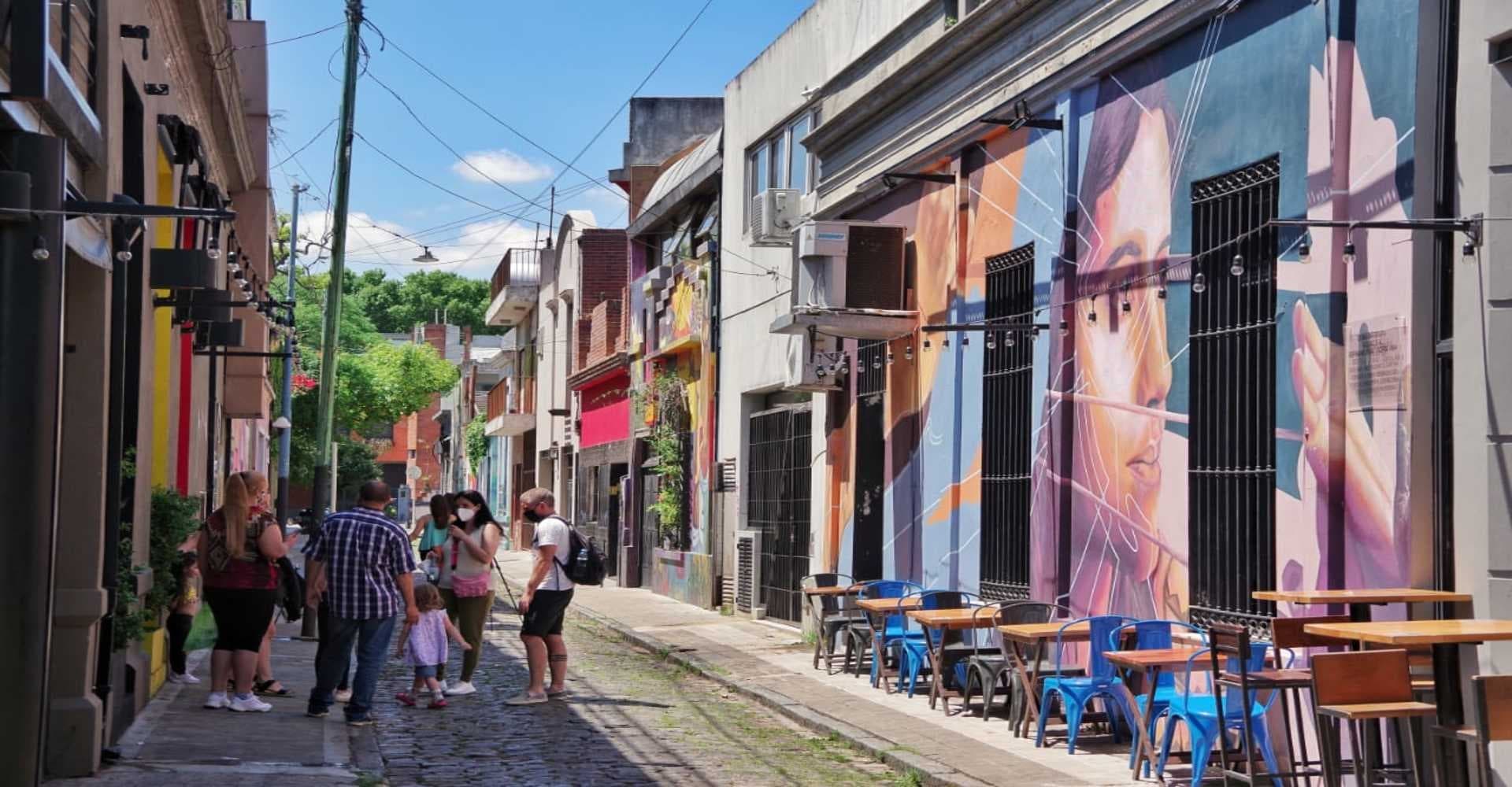 Urban Walking Tour in Palermo Soho with Buenos Aires Tours