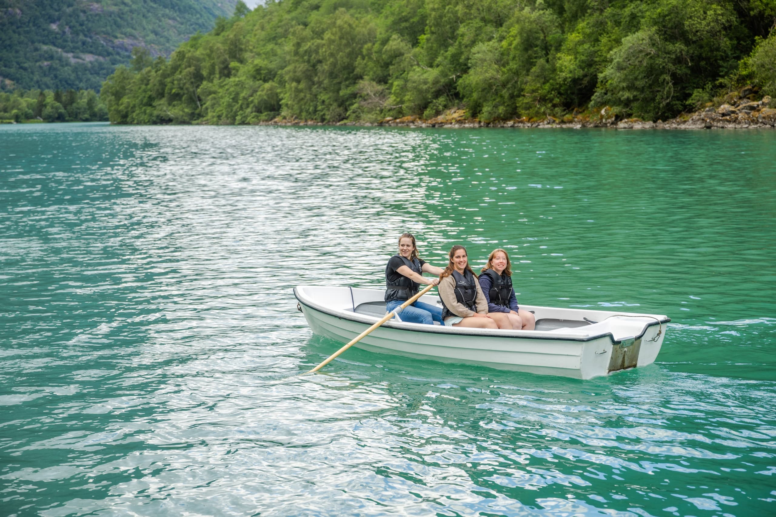 Water Activities at Kjenndalstova: Rowboat on Lovatnet