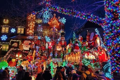Christmas Lights Walking Tour in Dyker Heights, NYC