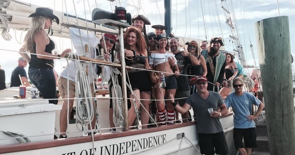 Unforgettable Sunset Sail in Key West: Intimate Cruise with Gourmet Bites and Scenic Views