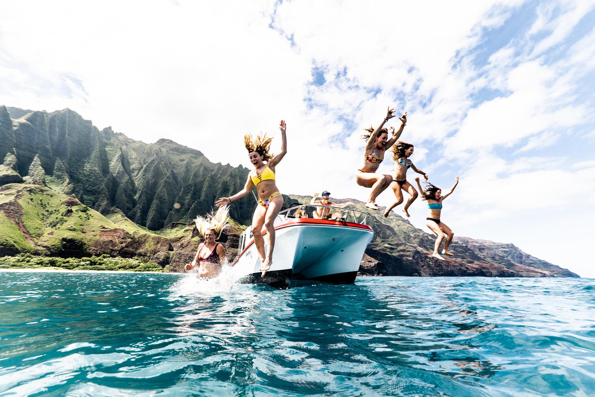 Private Na Pali Coast Catamaran Tour from Waimea, Hawaii