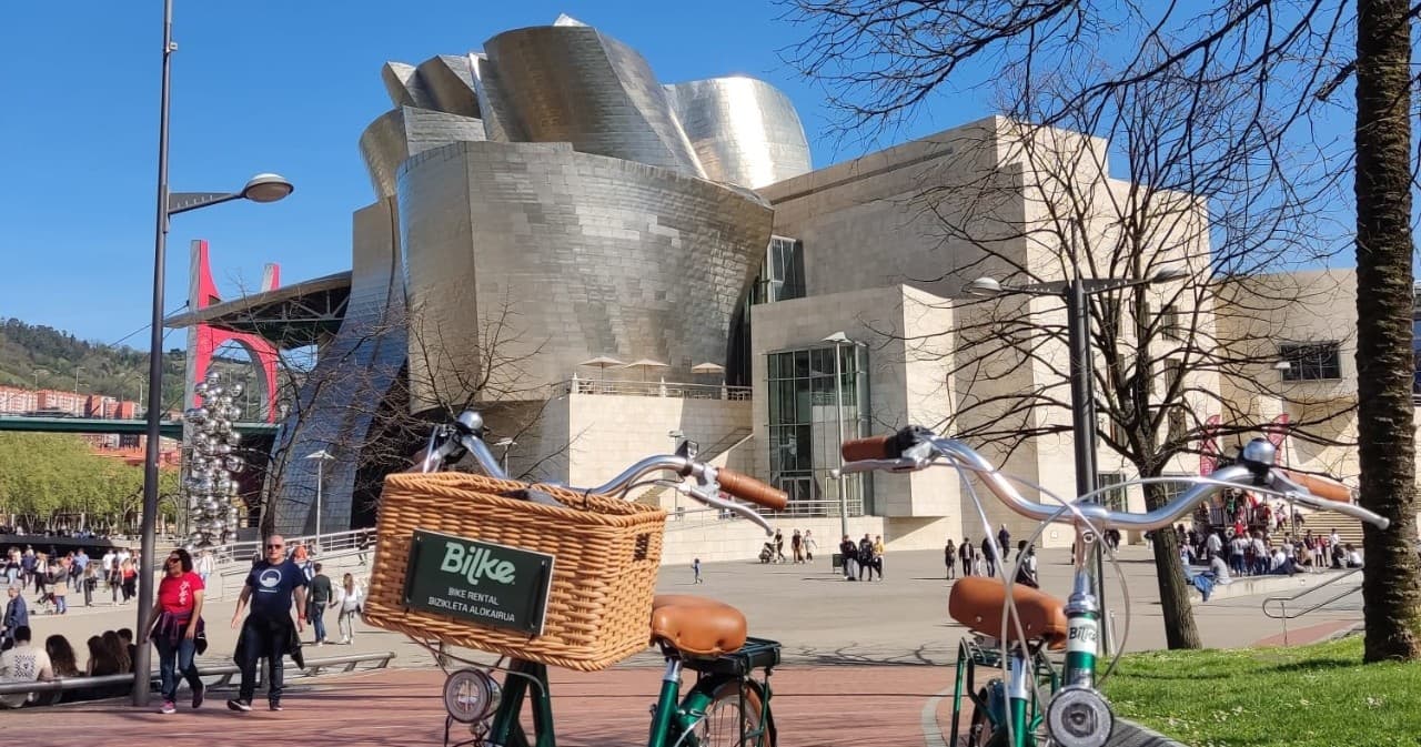Bilbao Biking & Guggenheim Tour by Bilke Bilbao S.L.