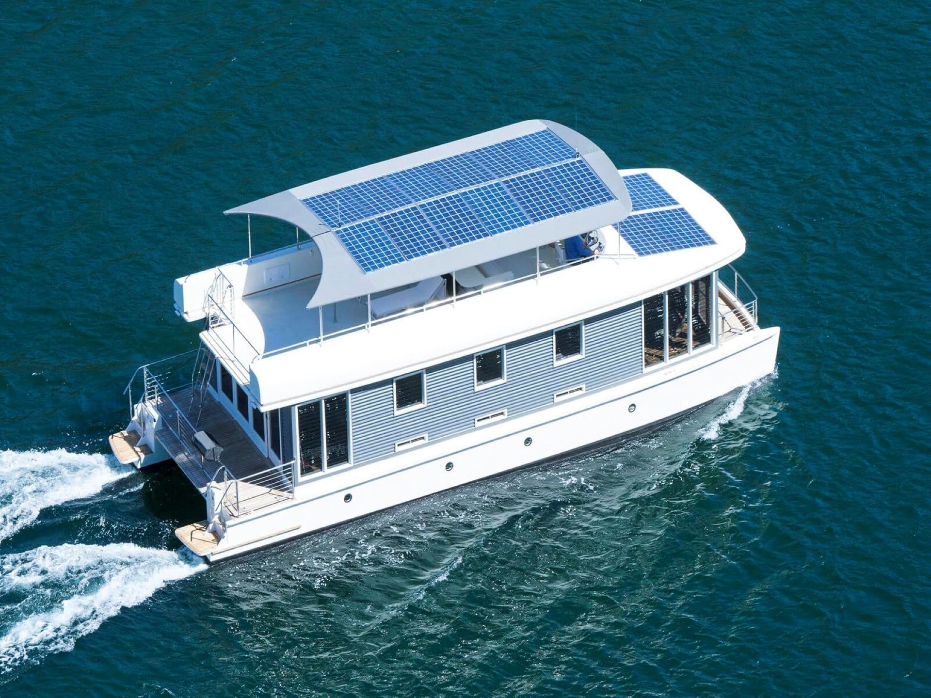 Houseboat Adventures on Lake Mac with Trinity Point Water Sports