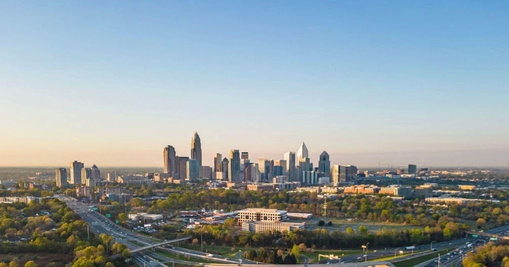 Helicopter Flights Over Charlotte with Happy Helicopter Tours