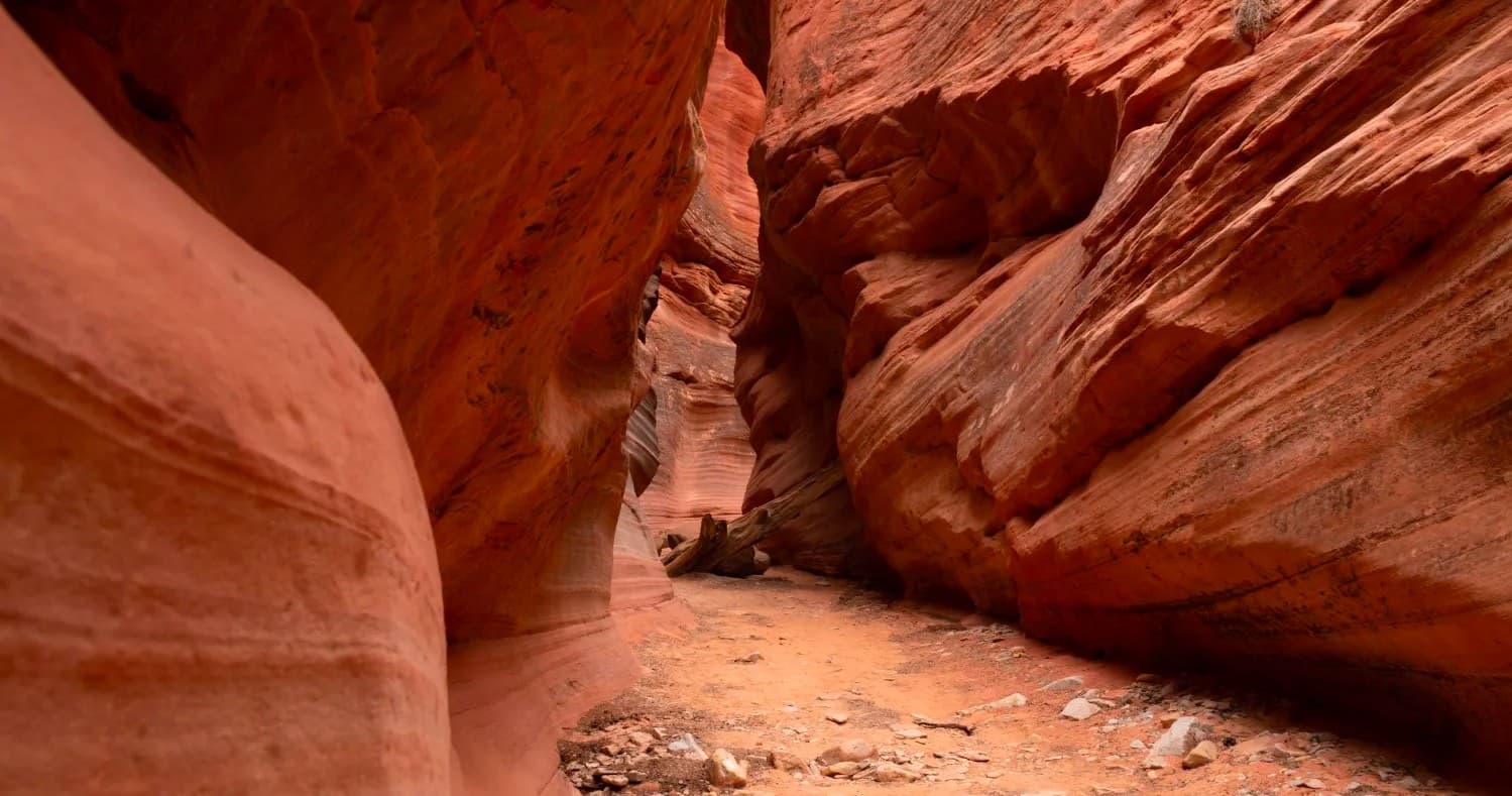 Explore Group Peekaboo Slot Canyon in Kanab, Utah