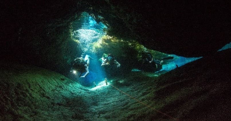 Water Activities at Buceo Media Luna in San Luis Potosí