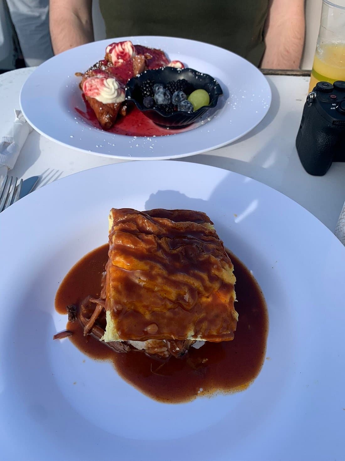 Waikiki Sunrise Breakfast Cruise: Kona Coffee, Dolphins & Diamond Head Views photo 3