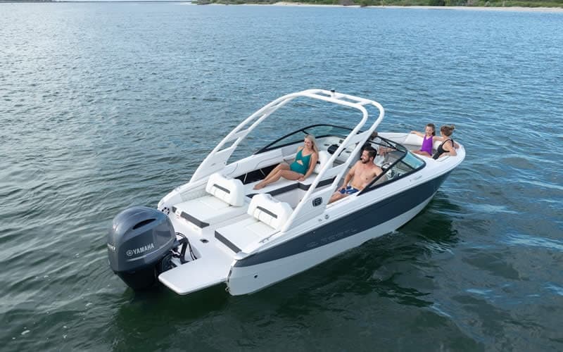 Boat Charters at SNG Yachtcharter in [Location]