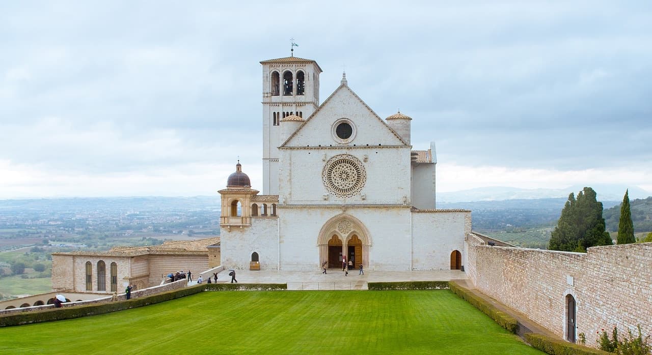 Land-Adventures in Assisi with Free Walking Tour Italia