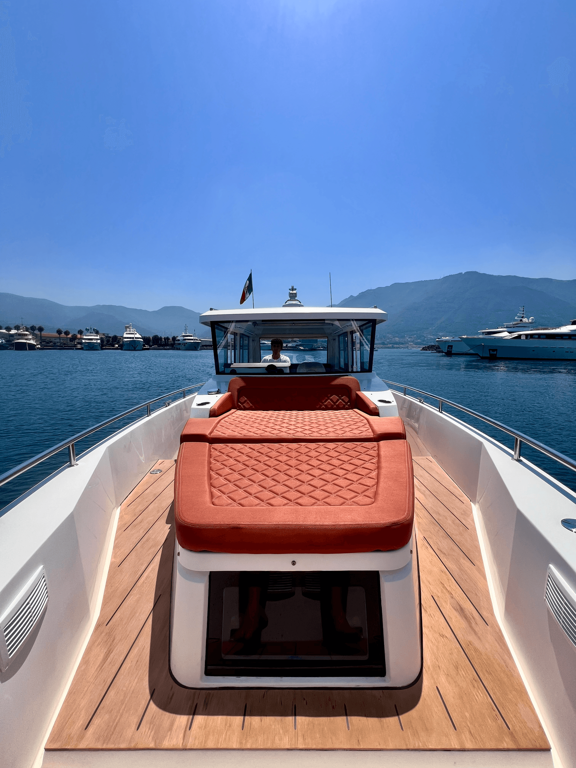 Luxurious Boat Tours with Sorrento Luxury SRL in Italy
