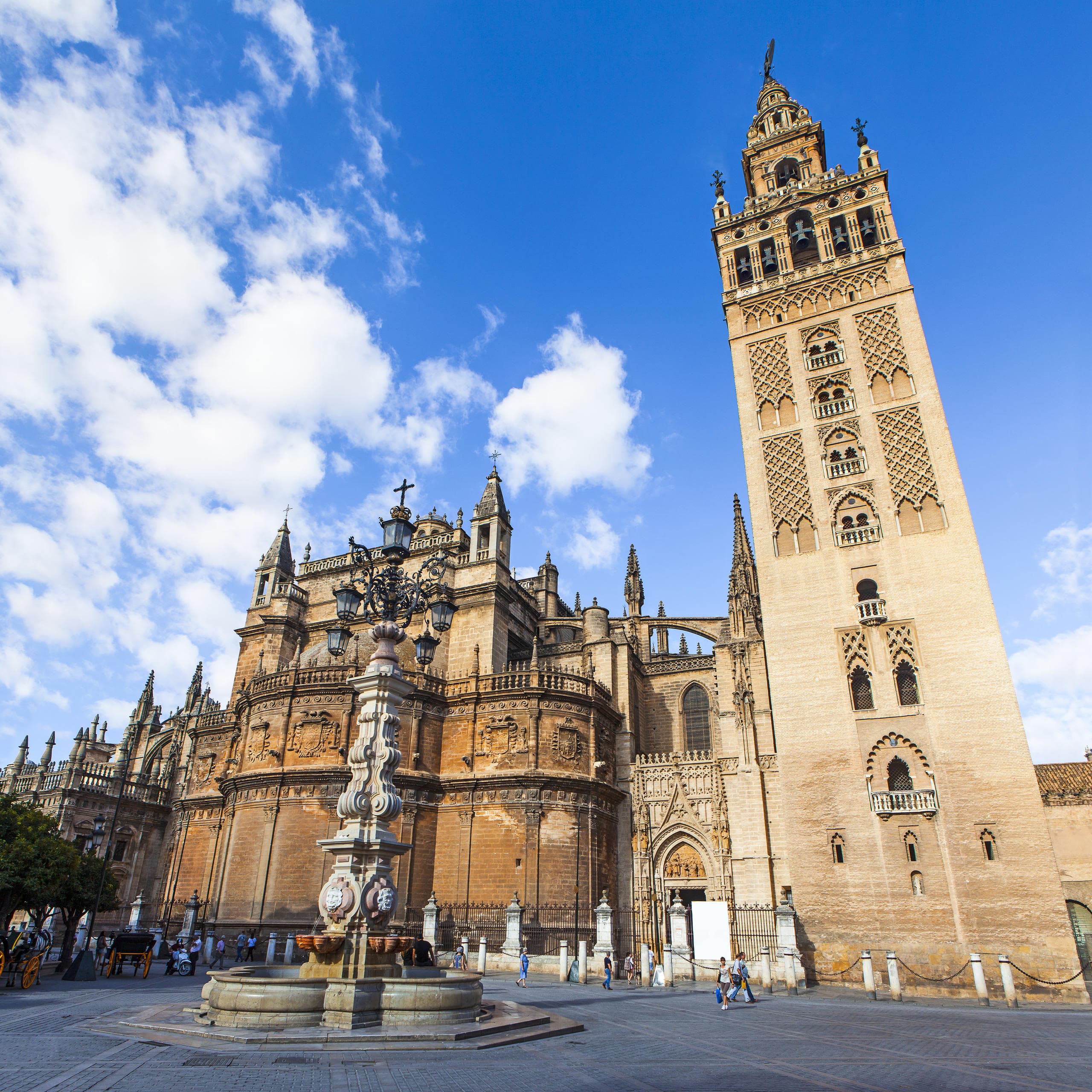 Cultural & Architectural Tour with OWAY Tours in Seville