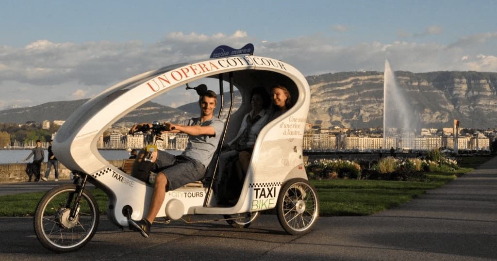 Geneva in 60 Minutes: Highlight Tour TaxiBike Around the Jet d’Eau and Gardens