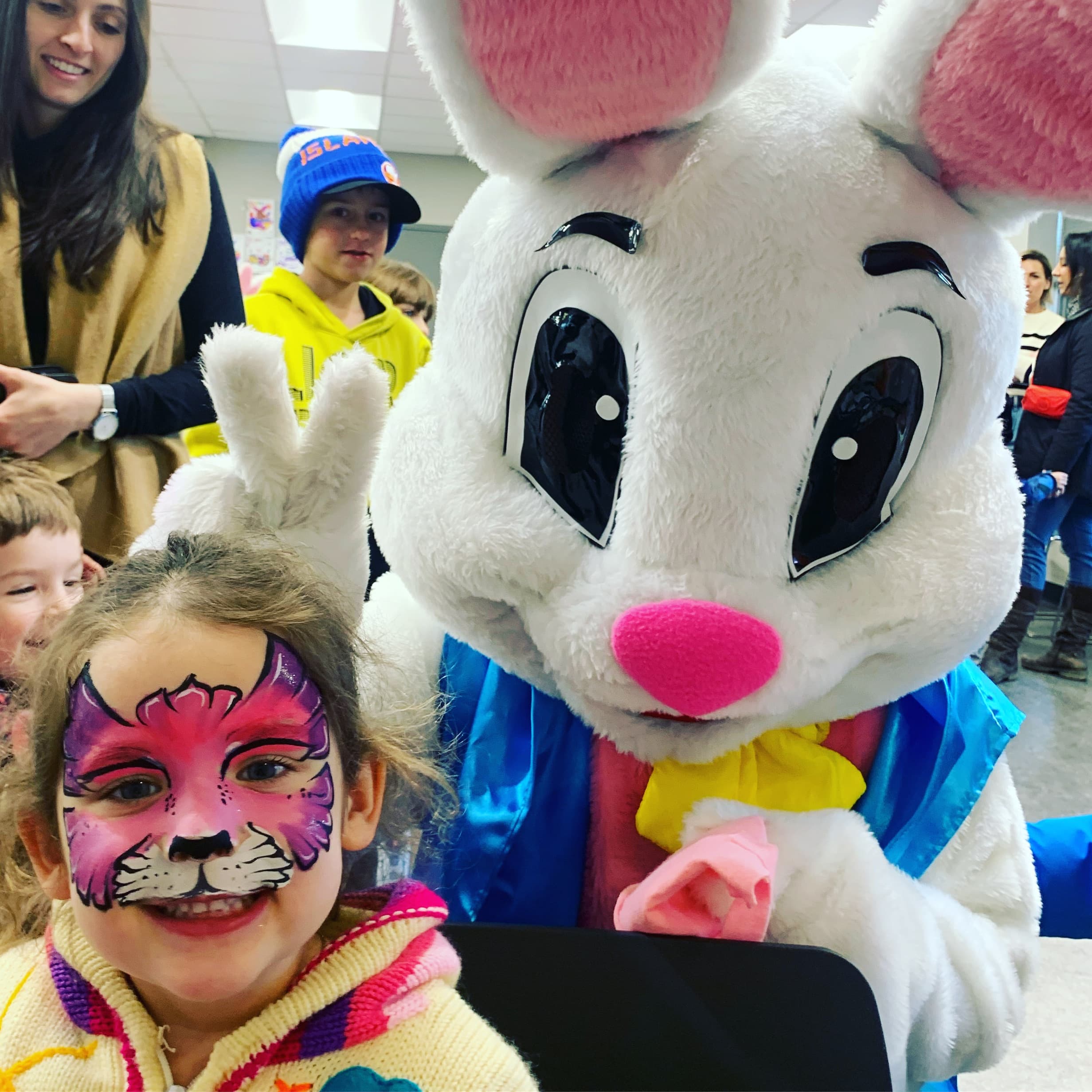 30-Minute Mascot Appearances in Toronto: Quick Character Entertainment for Events
