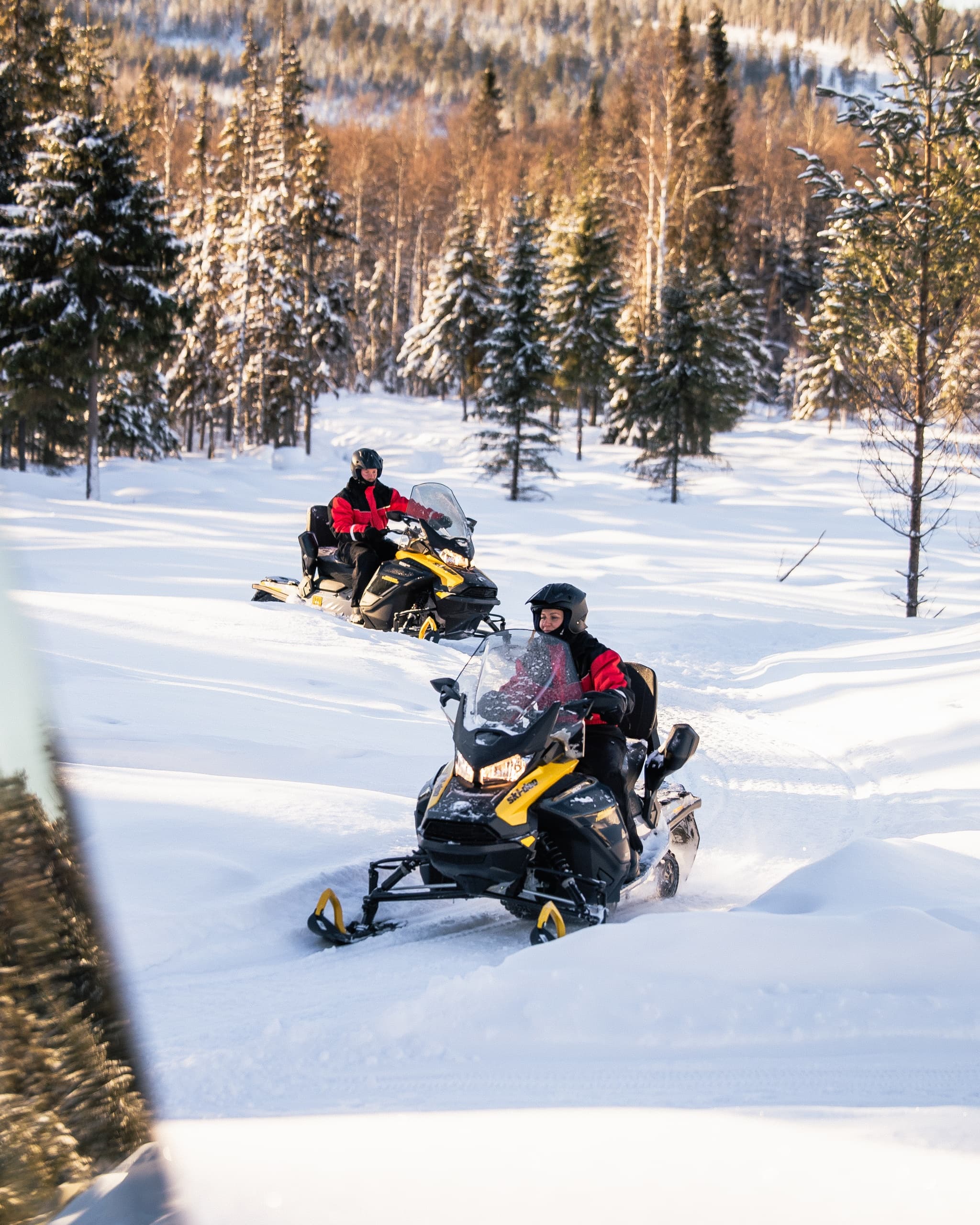 Family Snowmobile Adventure on Rovaniemi’s Frozen Rivers