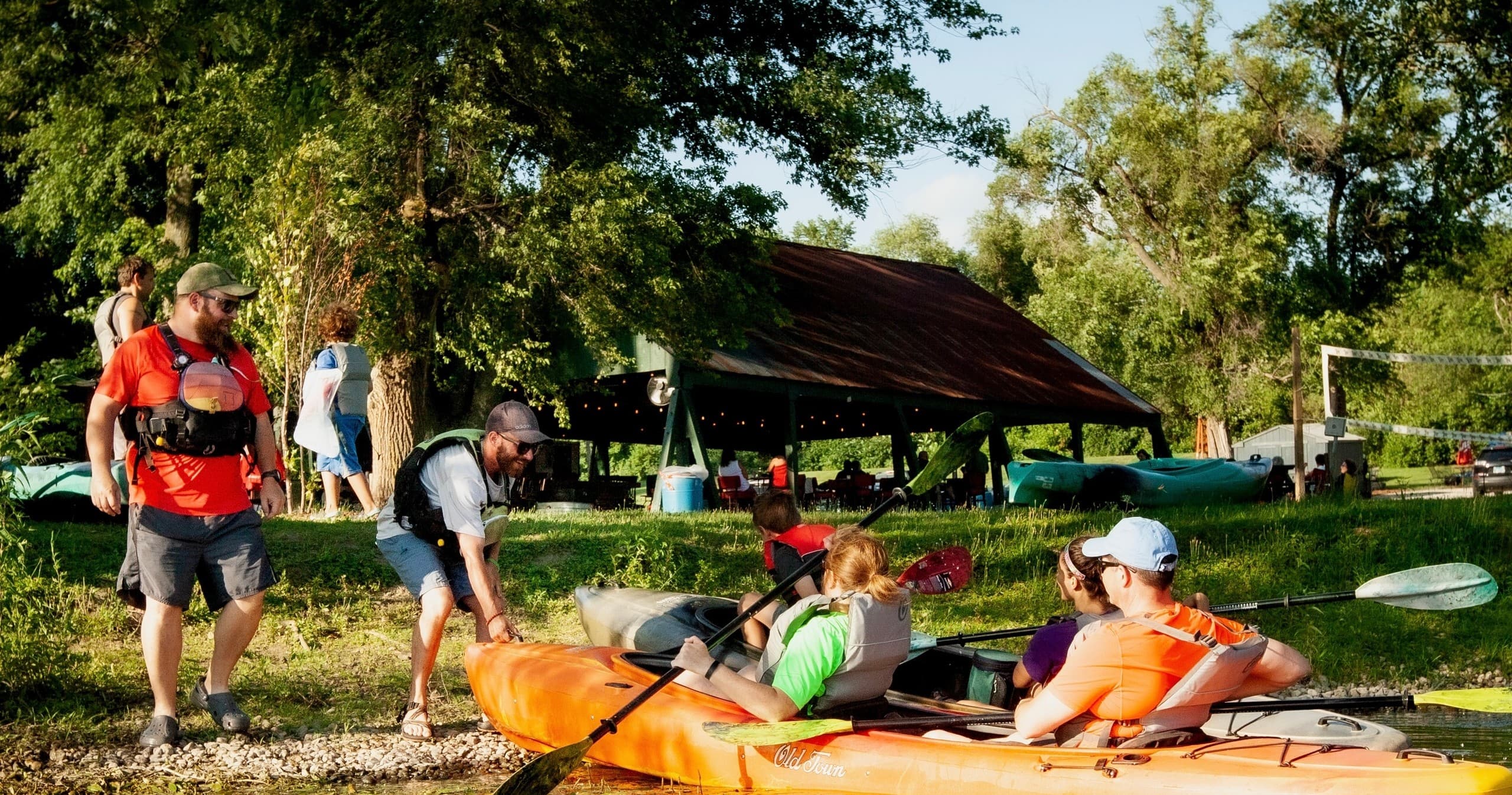 Beginner Kayaking in Aurora: Master the Basics with Howling Wolfe