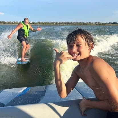 Wakesurfing Lessons on Lake Grapevine, Texas
