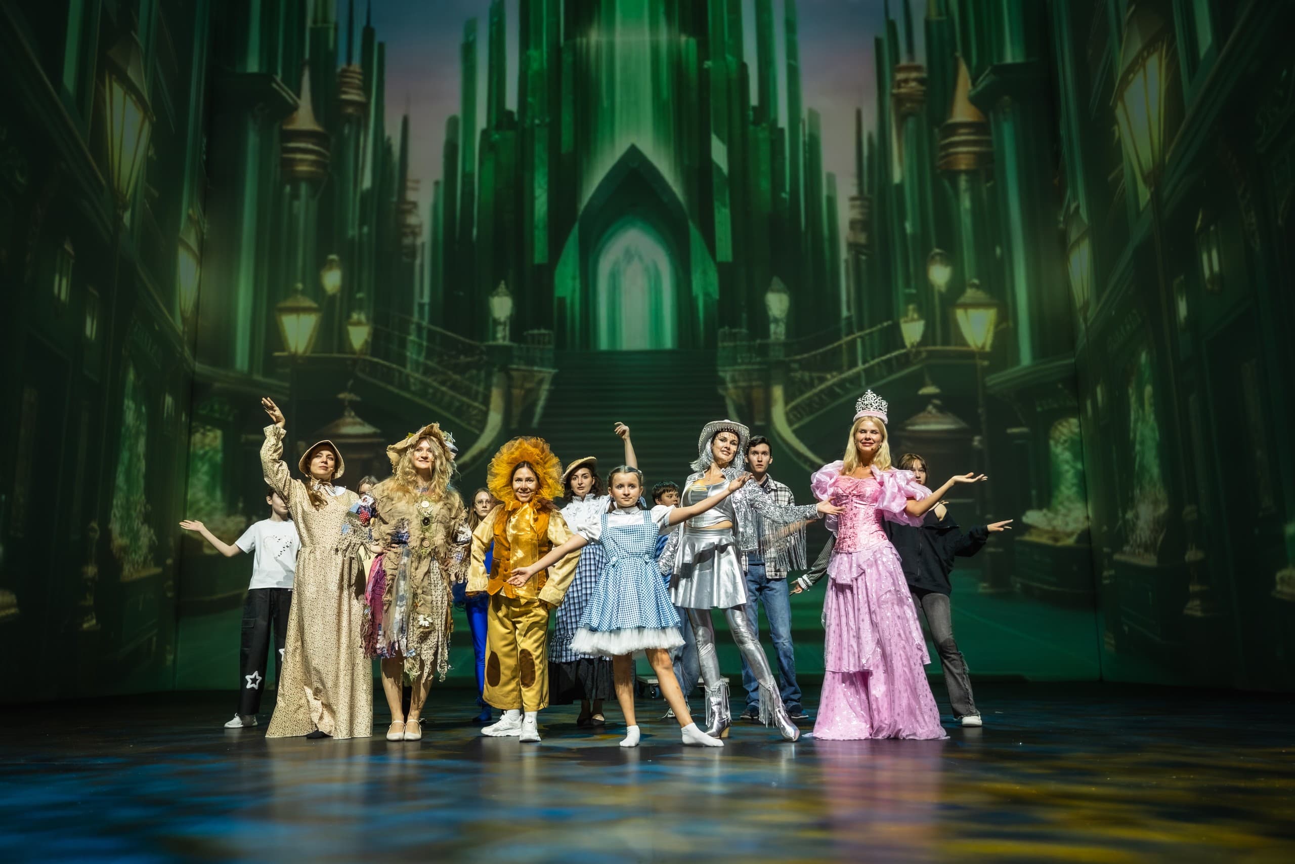 Inside The Wizard of Oz at TODA Dubai: 360° Immersive Stage Spectacle