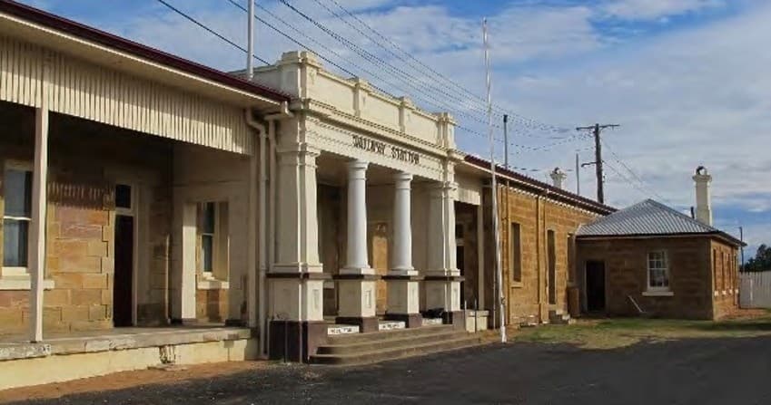 Jumpers and Jazz Dinner Dance at Warwick Railway Station: Jazz, Heritage Dining & Free Hendon Train Ticket photo 1