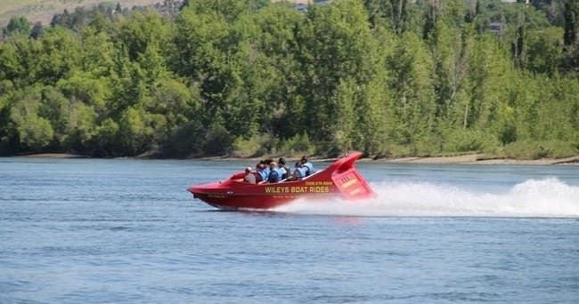 Wileys Boat Rides team