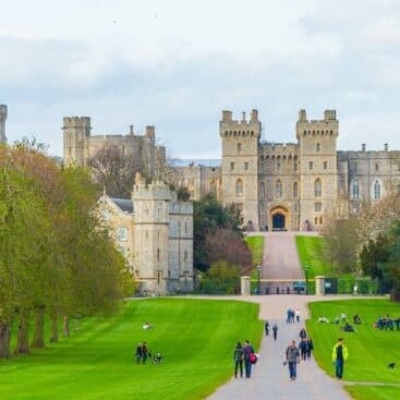 Royal Windsor Tour & Luxury Ride with Around London Tours