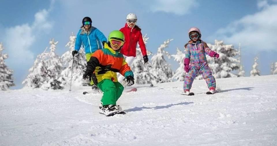 Conquer New Hampshire’s Slopes with the Ultimate 1 Day Ski & Snowboard Package
