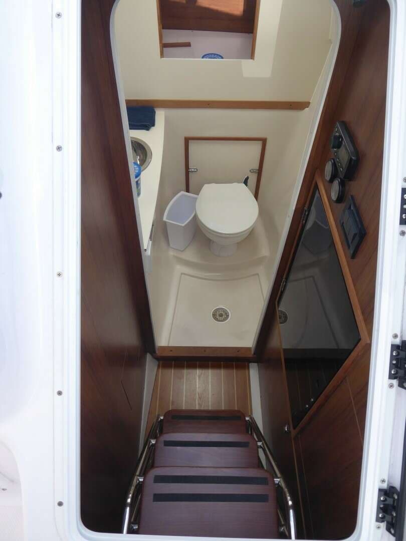 Gemini Yacht 6-Hour Catamaran to Crab Island: Emerald Coast Luxury Charter photo 4