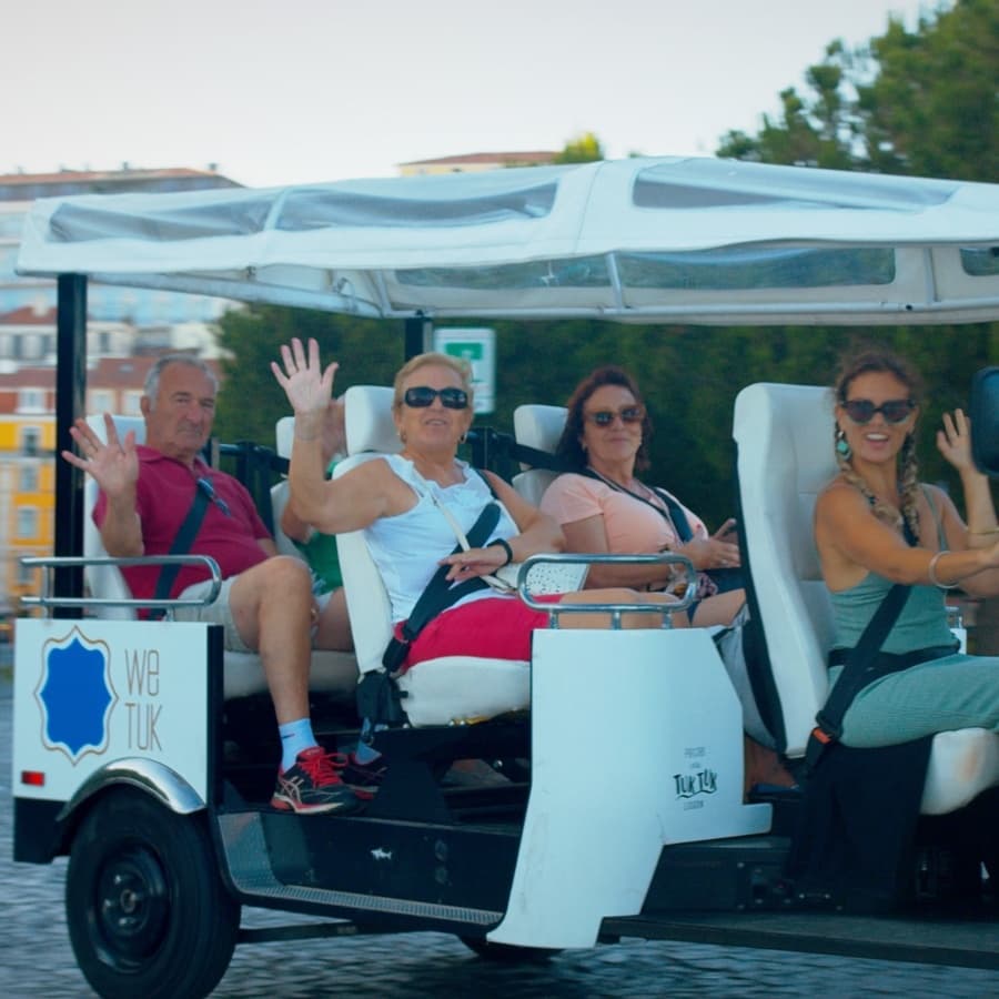 Explore Lisbon’s Historic Heart in 1 Hour: The Lisboa Express Tuk Tuk Tour