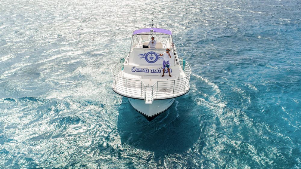 Private Boat Charter in Waikiki: Luxury on Water