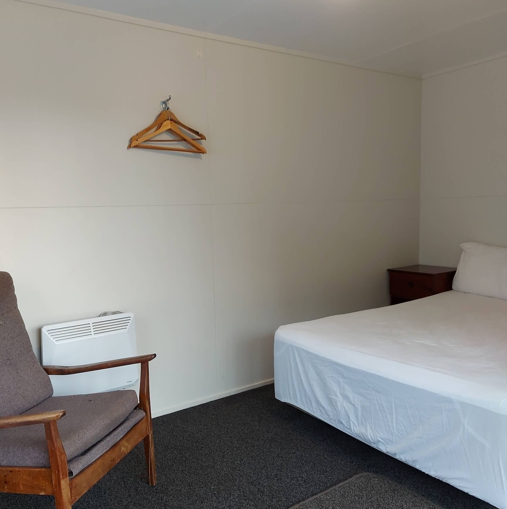 Cozy Cabin Escape at Raetihi Holiday Park: Your Gateway to Whanganui River Adventures