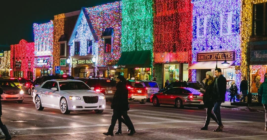 Holiday Ice Skating and a Million Lights: Downtown Detroit & Rochester Tour photo 1