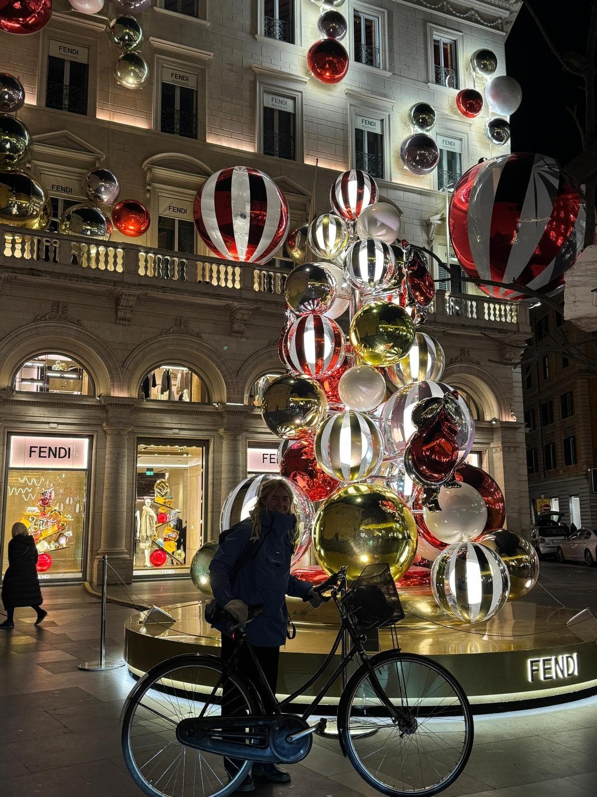 Rome Christmas Walking Tour: Ancient Rituals, Nativity Scenes & Holiday Lights