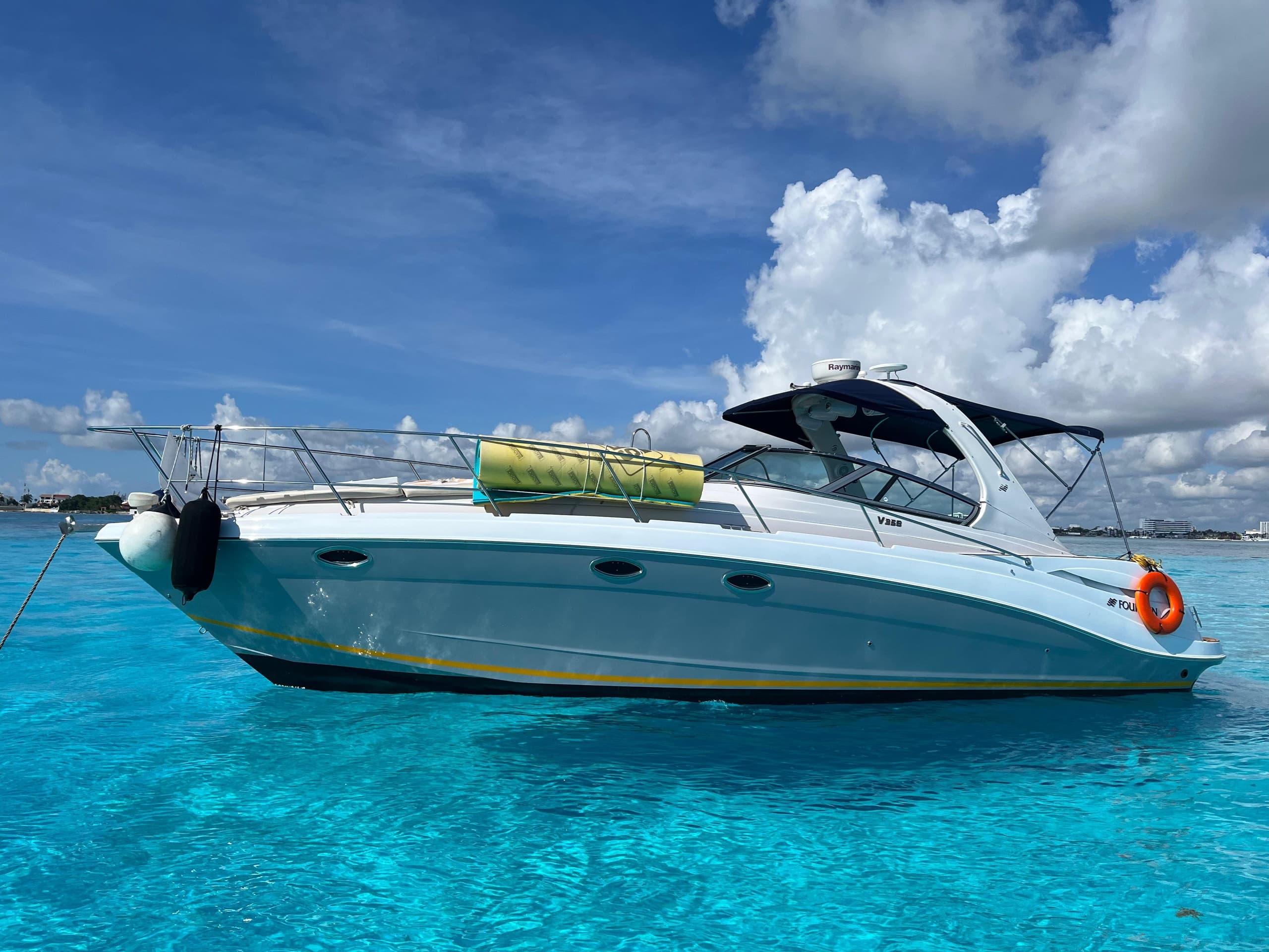 Private Yacht Charter in Cancun with Aleman Travel Agency