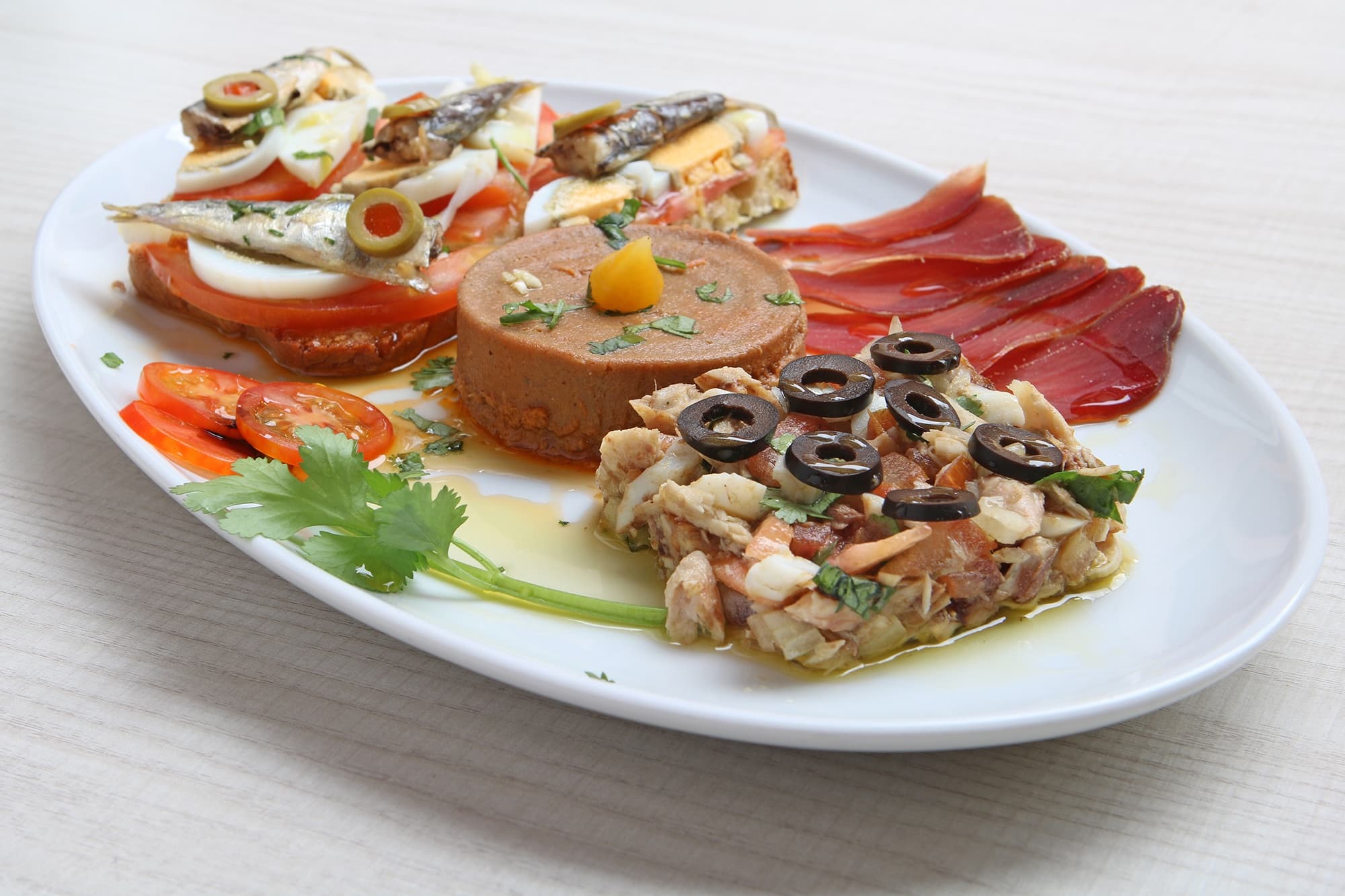Culinary & Cultural Food Tour at Happy Van in Portimão