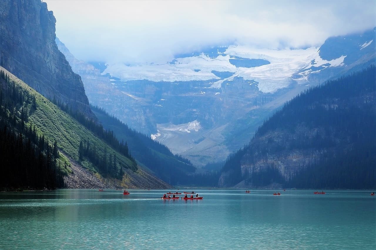 Mountain Lakes & Waterfalls Tour near Banff and Lake Louise
