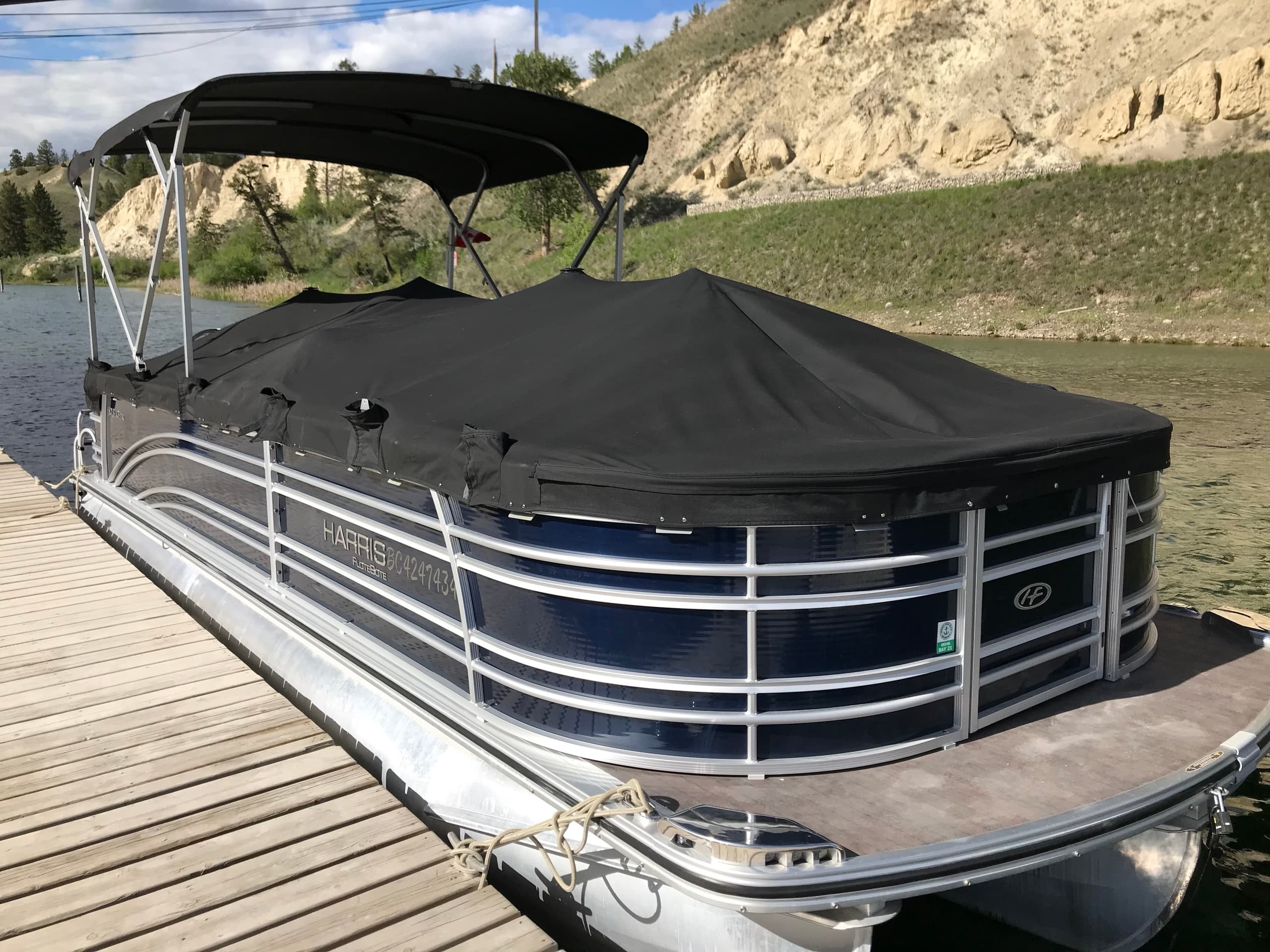Water Activities & Guinness 24' Pontoon Boat Rental at Pete's Marina