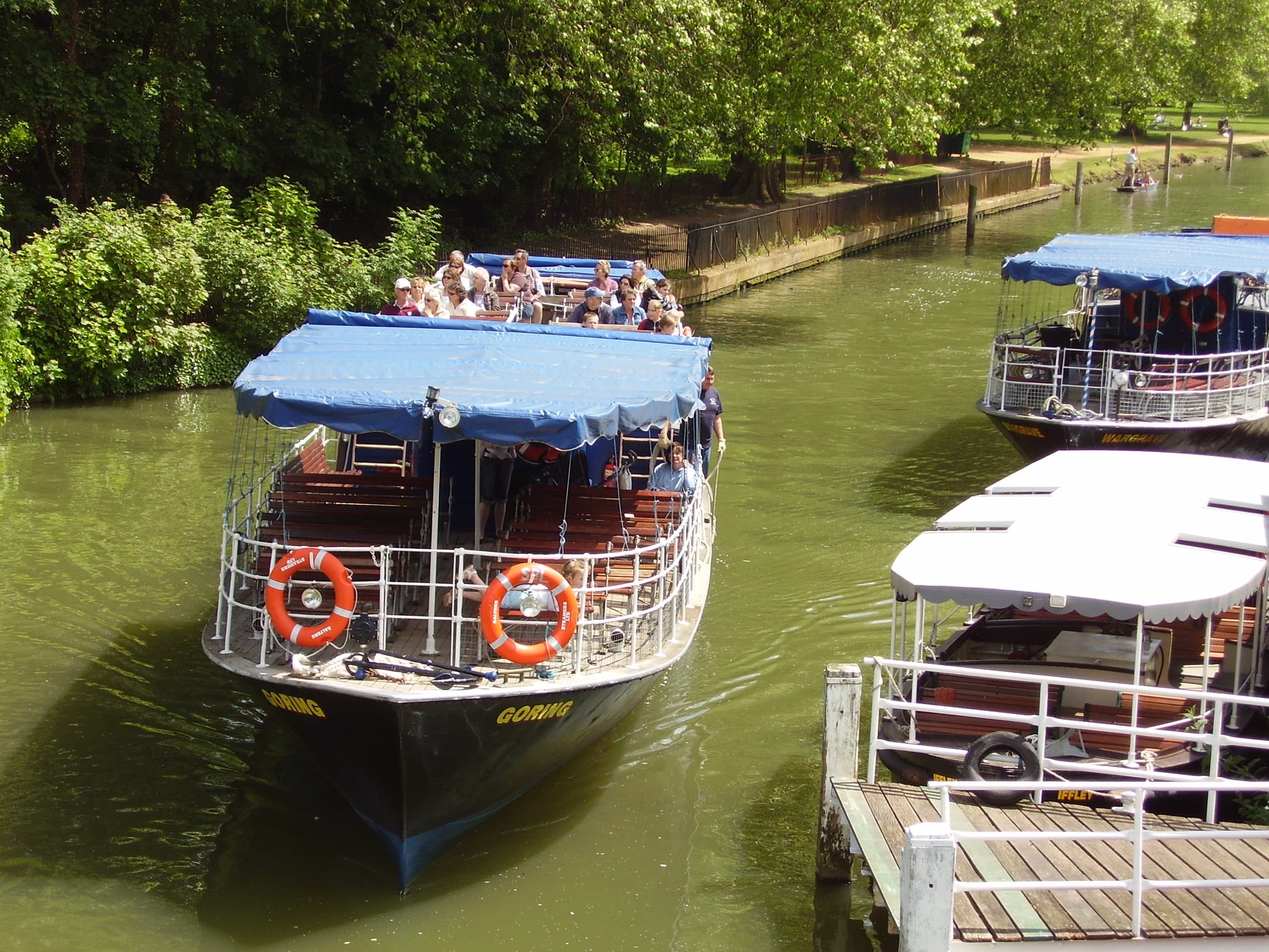 Water-activities with Salters Steamers in Oxford