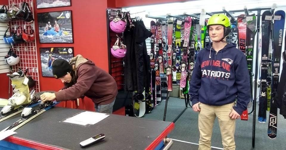 Explore New Hampshire’s Winter Playground: The Ultimate 9 Day Ski & Snowboard Package in Conway
