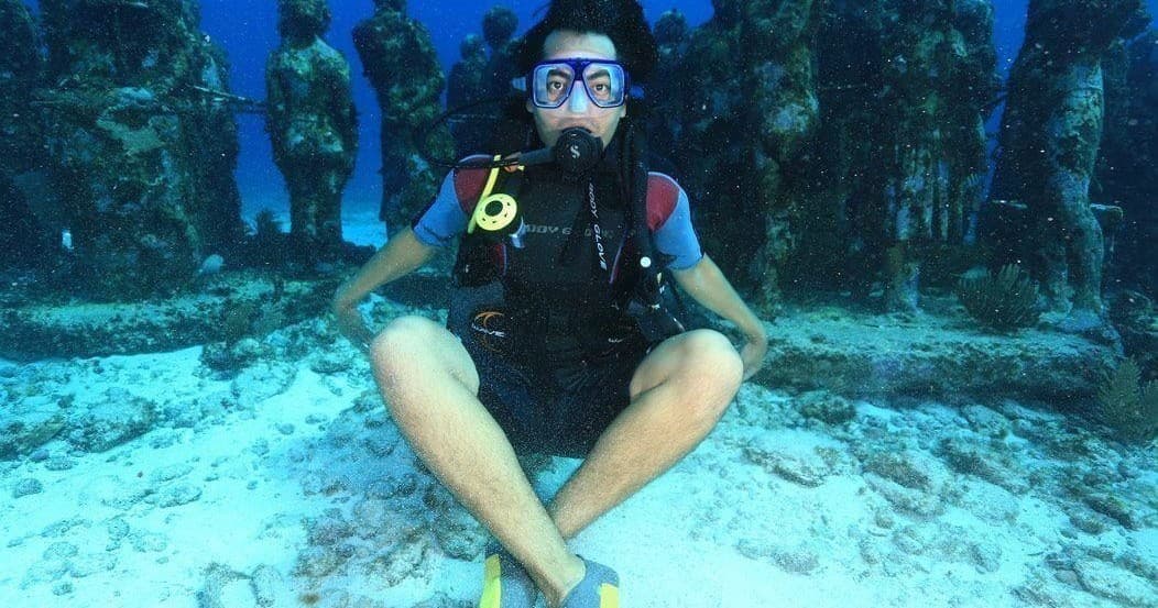Scuba Diving Lessons for Beginners in Cancún, Mexico