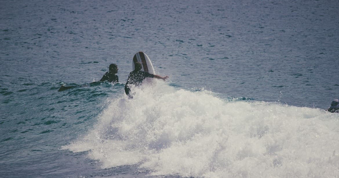 Ride Malibu Waves with Flexible 6-Day Surfboard and Paddleboard Rentals