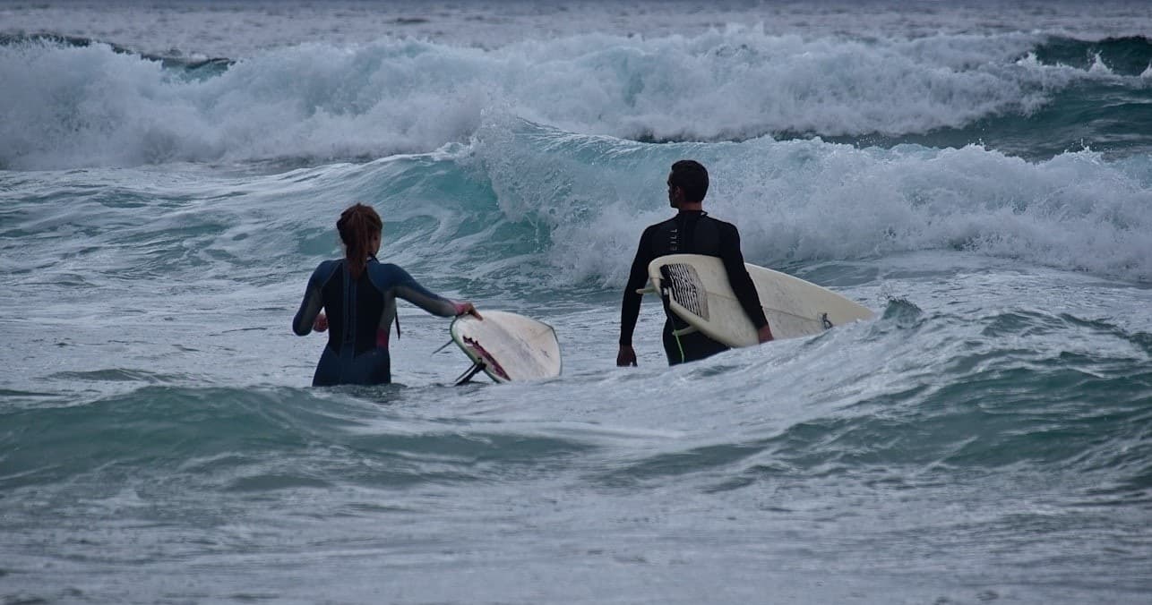 Catch the Perfect Wave: 7-Day Surfboard and Paddleboard Rentals in Malibu