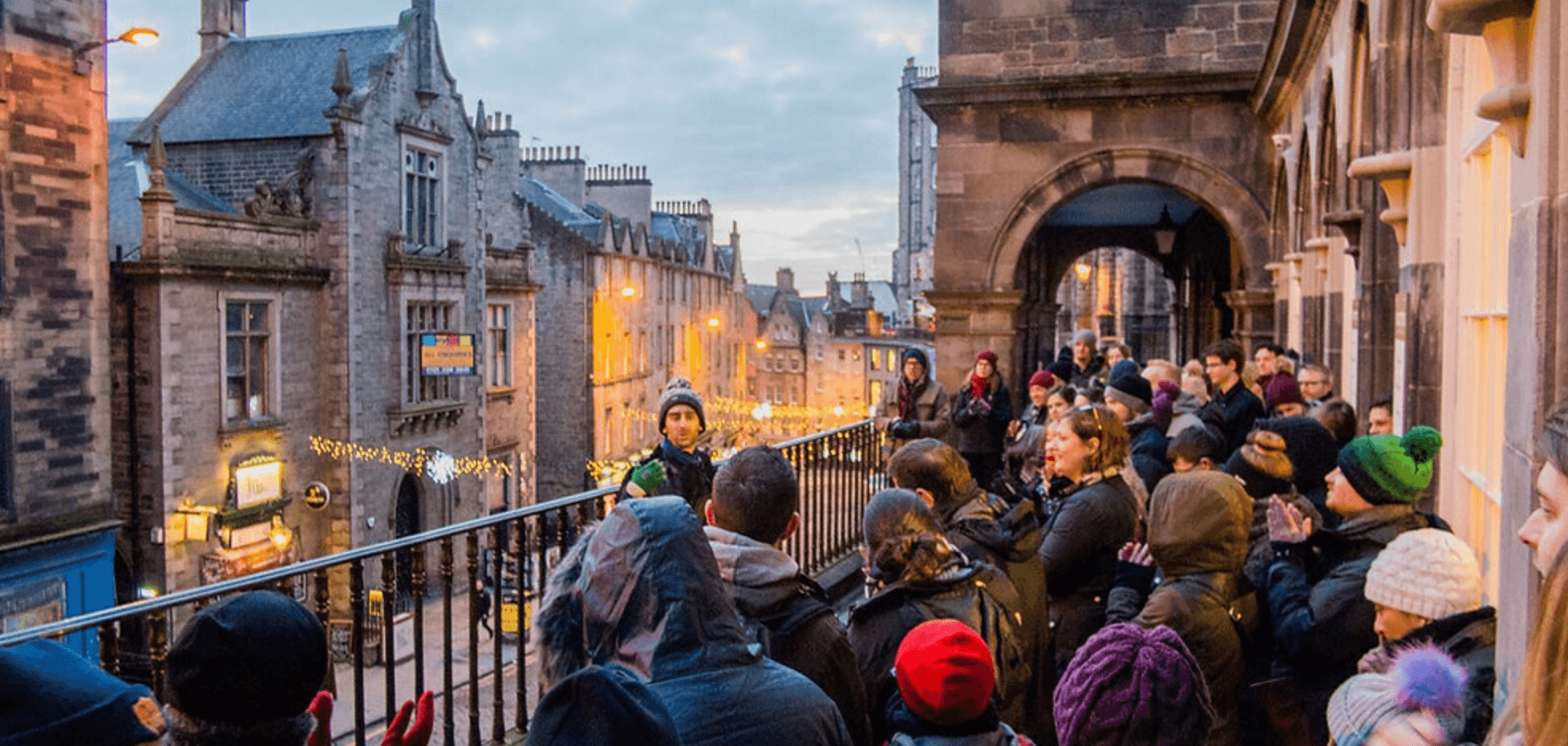 Edinburgh Christmas Trail: Festive Guided Walk from Scott Monument