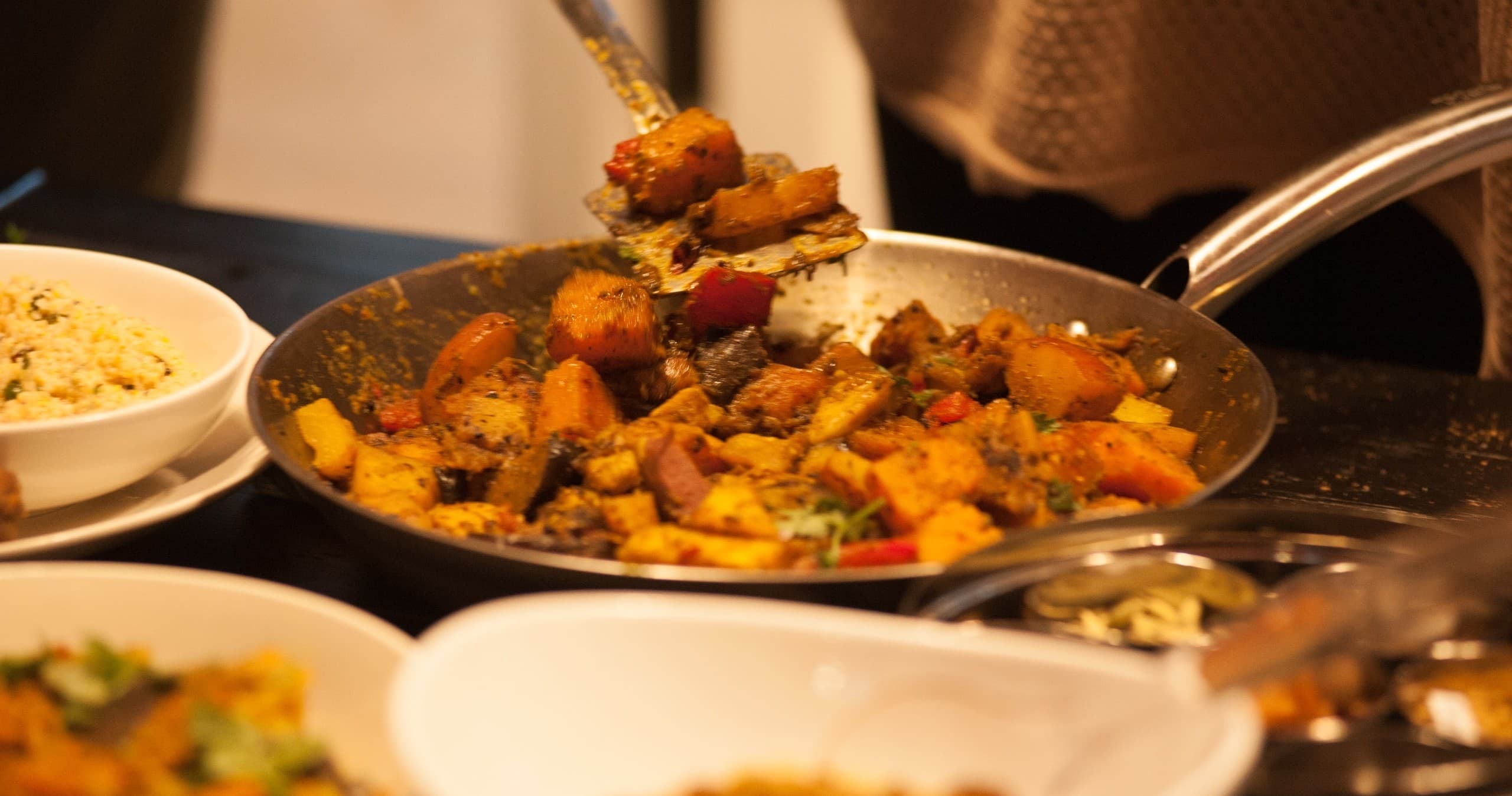 Culinary Adventure: Lamb Vindaloo Cooking Class at Mukti's Kitchen