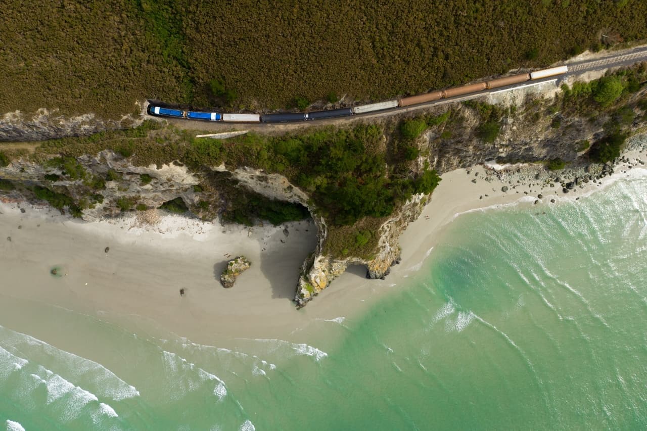 Seasider Return Film Train: Scenic Coastal Rail From Dunedin to Merton photo 2