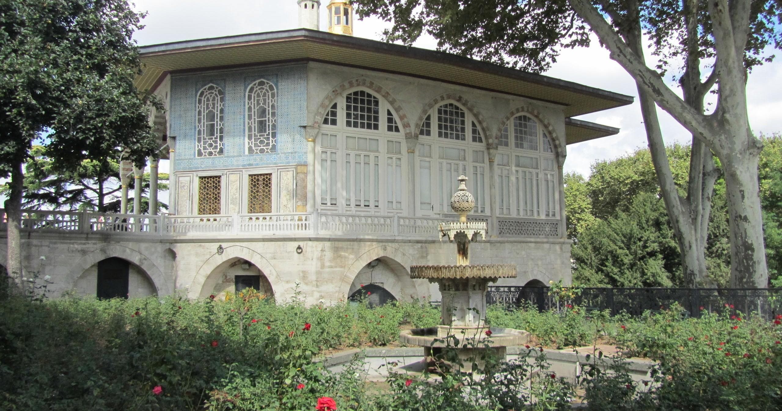 Historical Walking Tour of Topkapi Palace in Istanbul