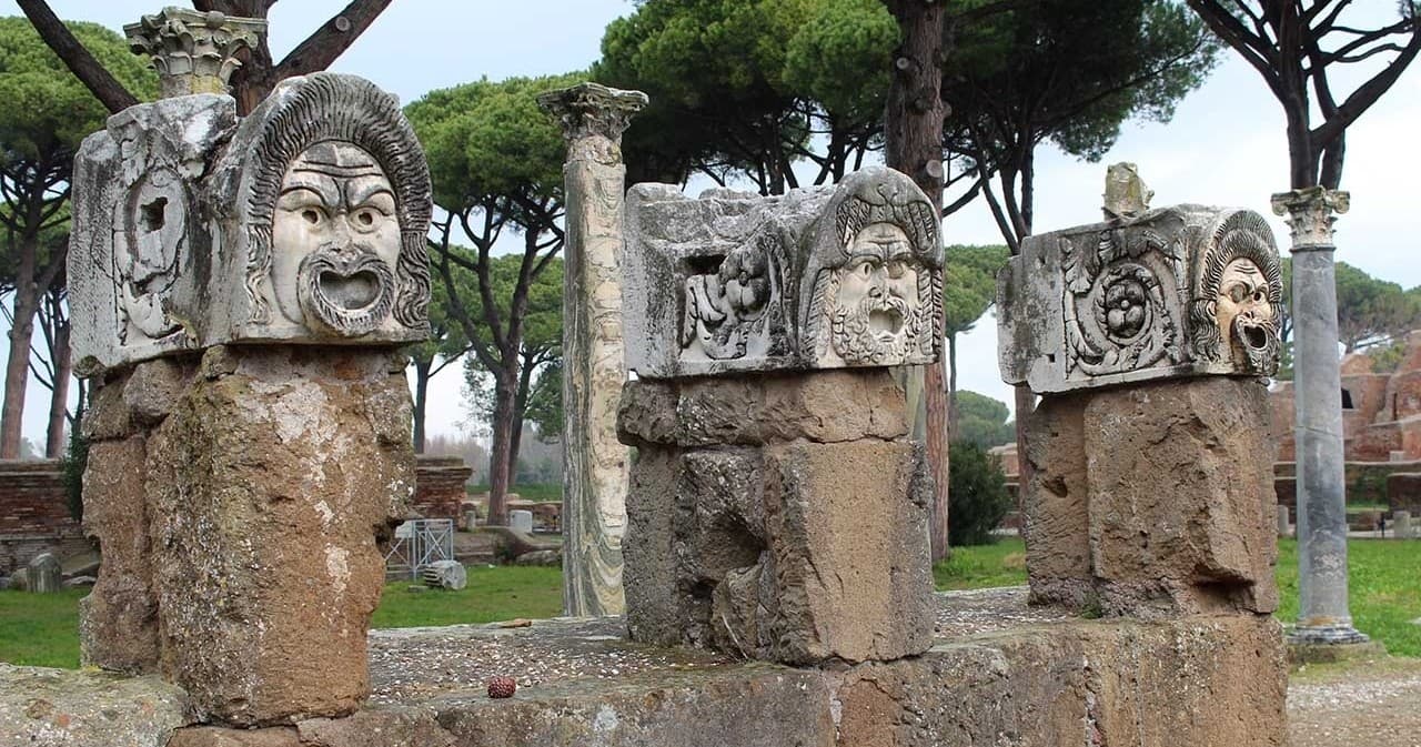 Historical Roman Ruins Tour at Ostia Antica by ItaliAbout